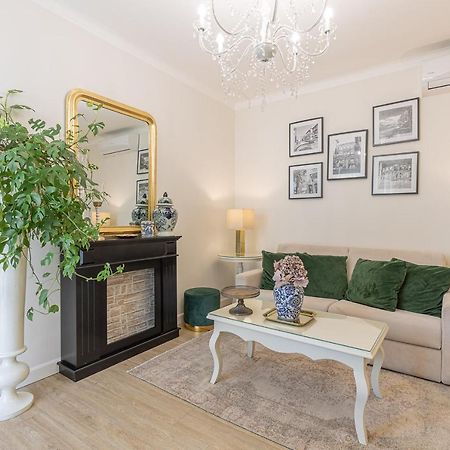 Crys: Apartments, Holiday, Business, Verde Verona Eksteriør billede